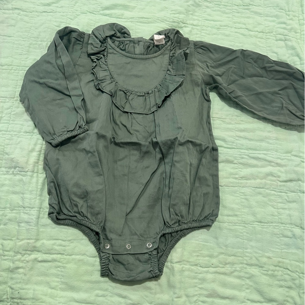 NWOT Kate Quinn Olive Baby Bodysuit 2T